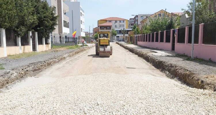 Constanța. Noi lucrări de asfaltare în cartierul Compozitorilor