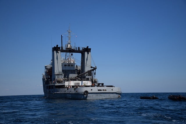 Mină marină, distrusă de scafandrii Forțelor Navale într-un raion maritim din zona Tuzla