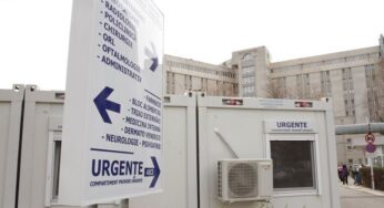 Doi medici chirurgi de la Spitalul Militar Constanța sunt acuzați de LUARE DE MITĂ. Vezi ce spun procurorii militari