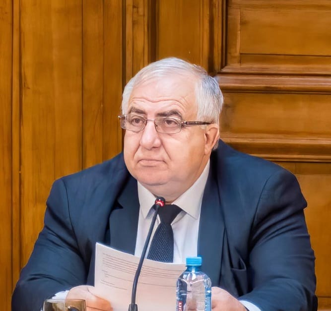 Prof. univ. dr. Dumitru Miron