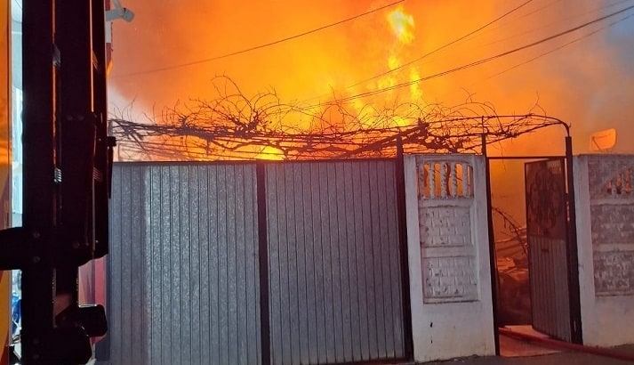 incendiu casa