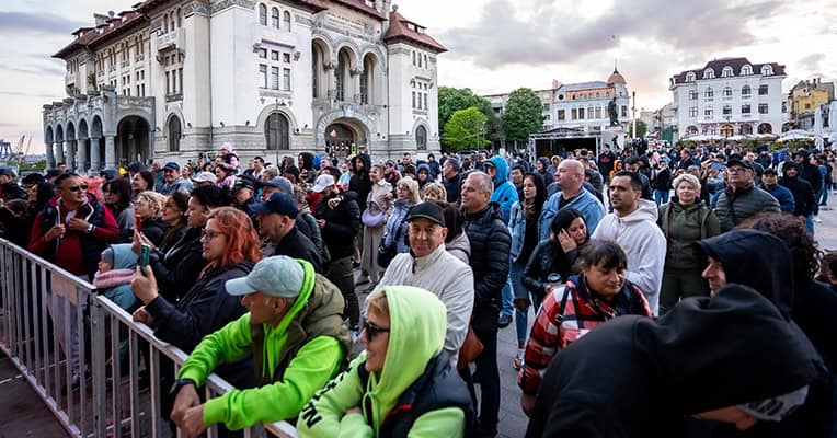 concerte piata ovidiu