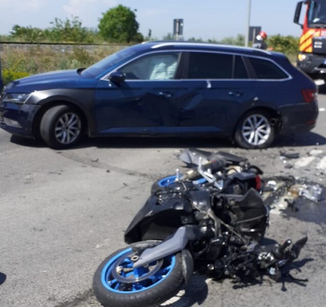 accident Navodari motor cu masina