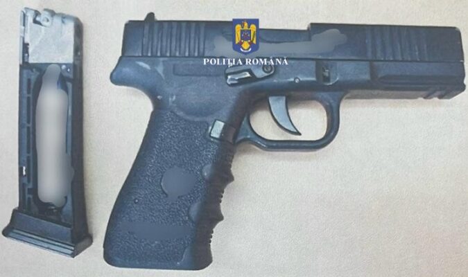 pistol faleza Tuzla