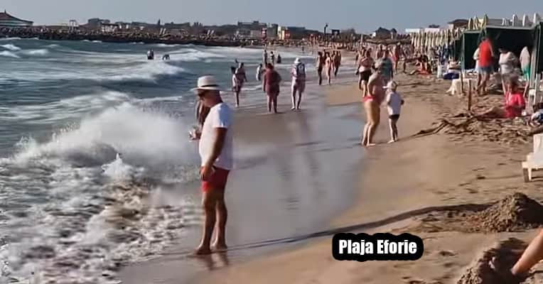 Steag Rosu pe plaja Eforie