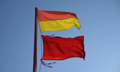 steag rosu plaja salvamari