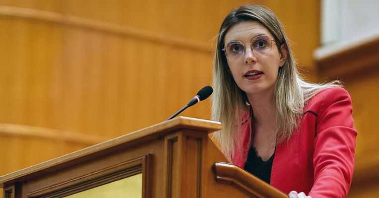 diana buzoianu