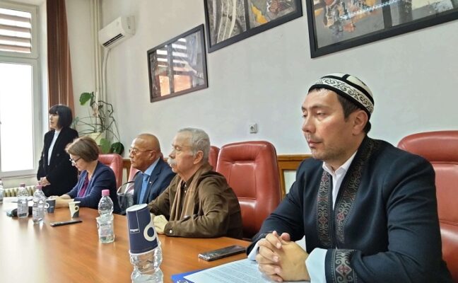 lansare curs lb tatara UB discurs doamna prof Leila