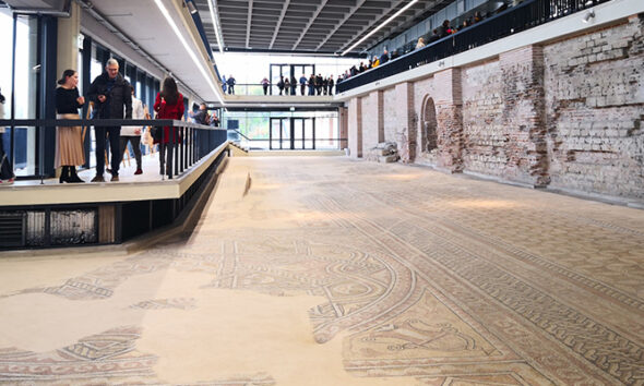 edificiu roman cu mozaic