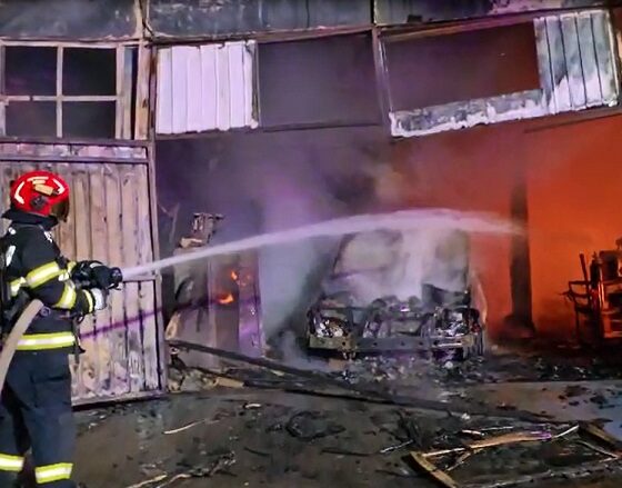 incendiu munca si arta