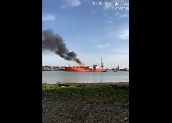 nava in flacari tulcea