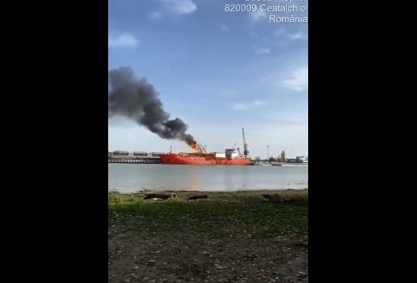 nava in flacari tulcea