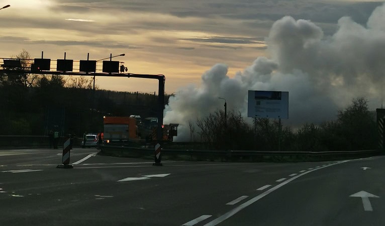 remorca in flacari A