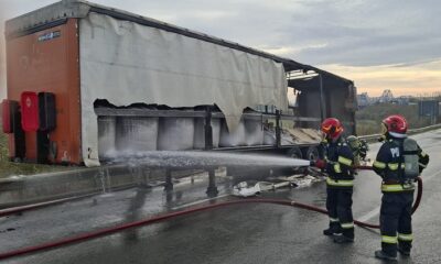 remorca in flacari a