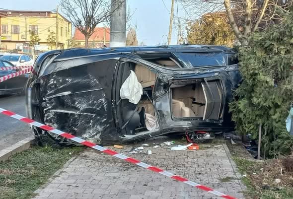 masina rasturnata ovidiu