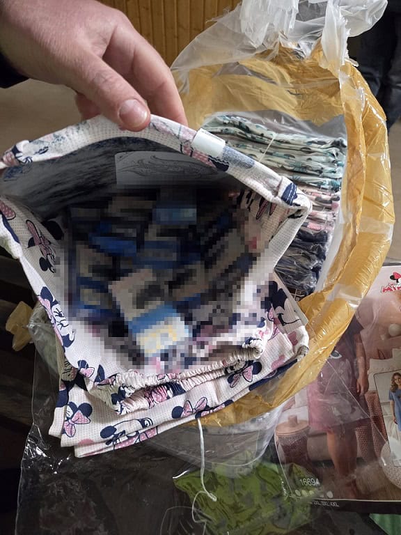 tigari ascunse tigari ascunse