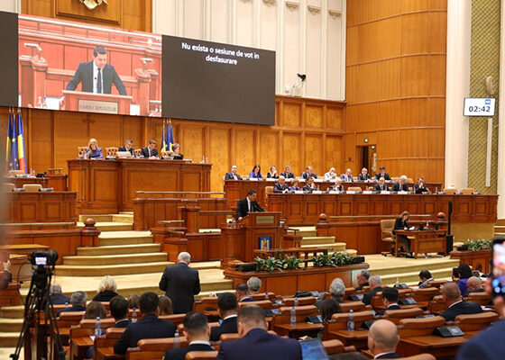 parlament motiune