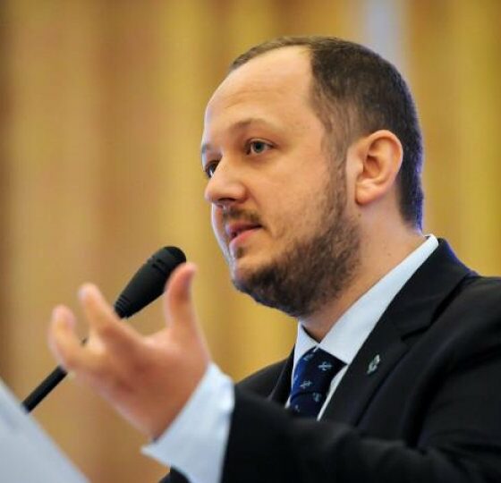 Adrian Papahagi