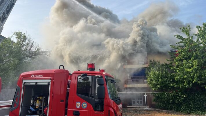 incendiu violent