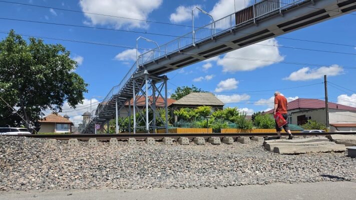 trecere pasarela Valu ()