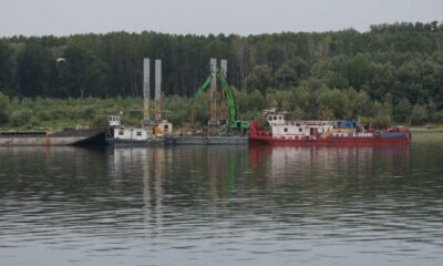 barje scufundate in Dunare