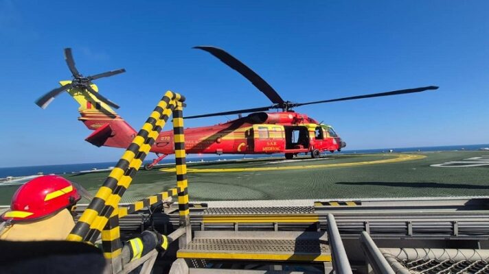 elicopter black howk mai