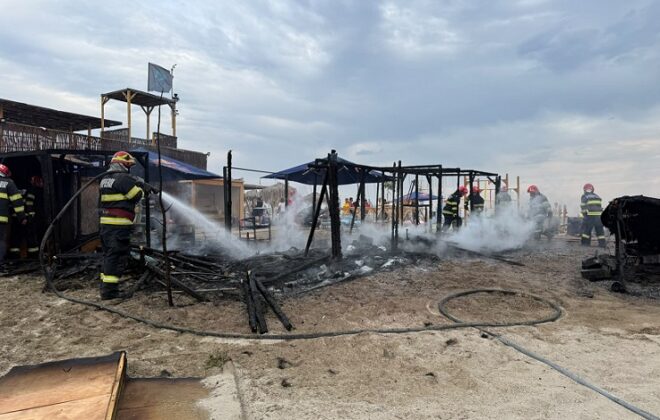 incendiu plaja