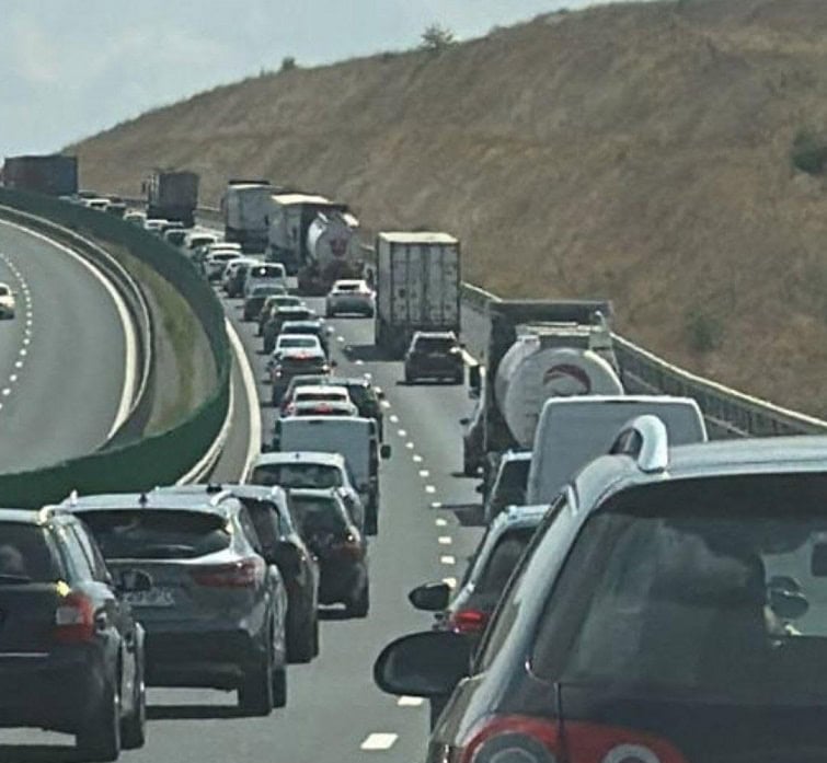trafic ingreunat autostrada trafic ingreunat autostrada