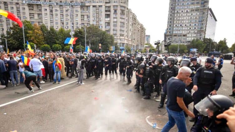 violente piata victoriei