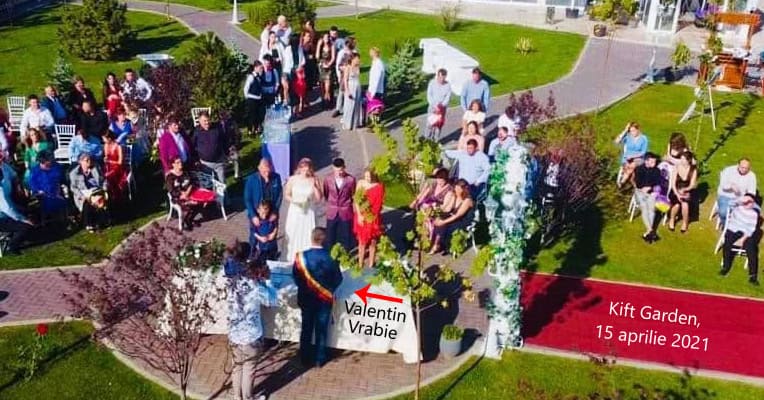 Vrabie oficiind o nunta la Kift Garden pe aprilie Vrabie oficiind o nunta la Kift Garden pe aprilie