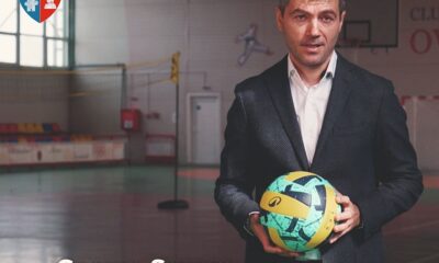 george scupra cu mingea