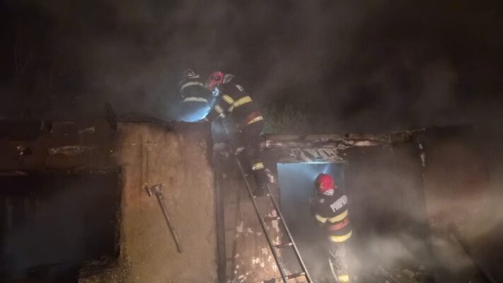 incendiu casa ostrov tulcea